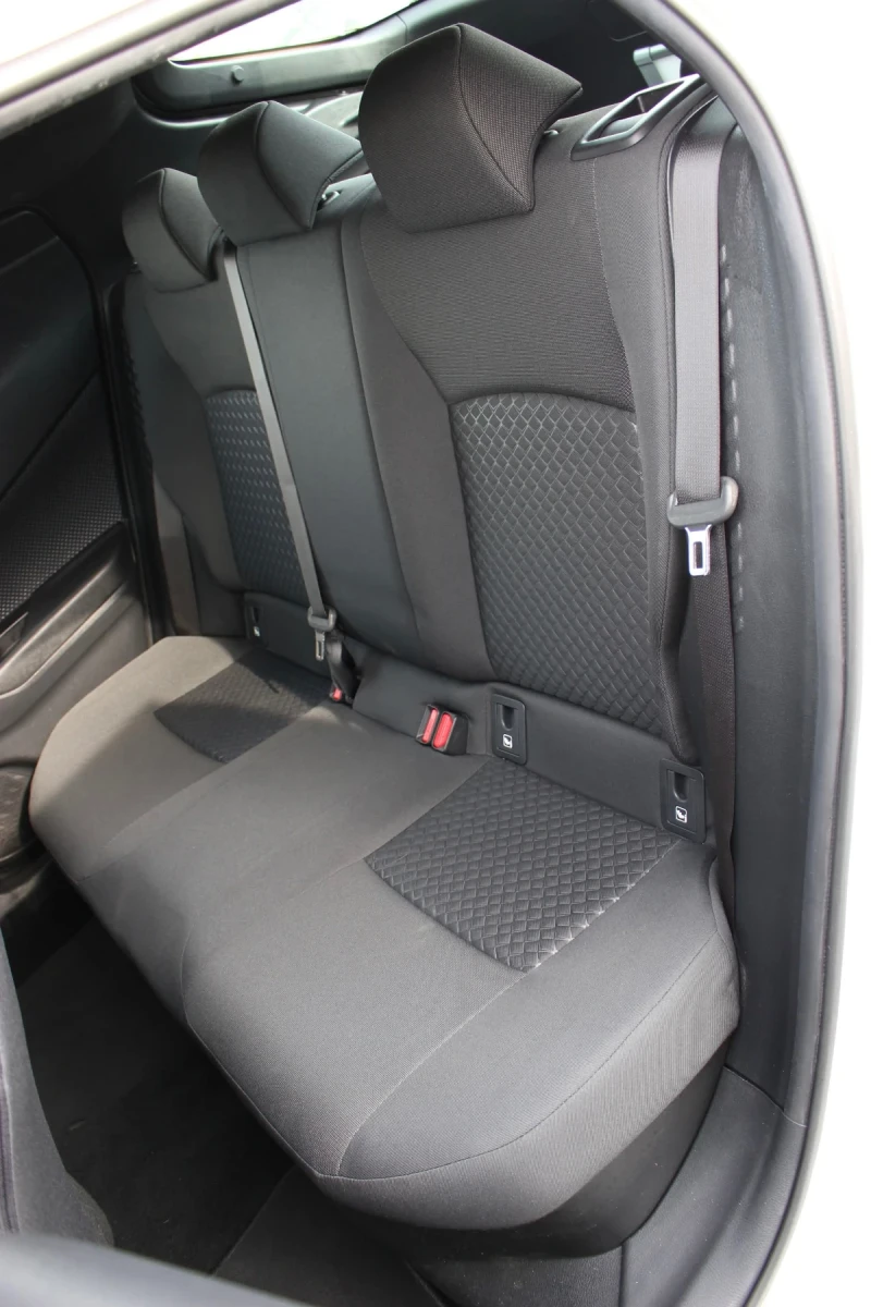 Toyota C-HR 1.8 HYBRID/ Камера/ Подгрев/ Парктроник, снимка 9 - Автомобили и джипове - 49698677