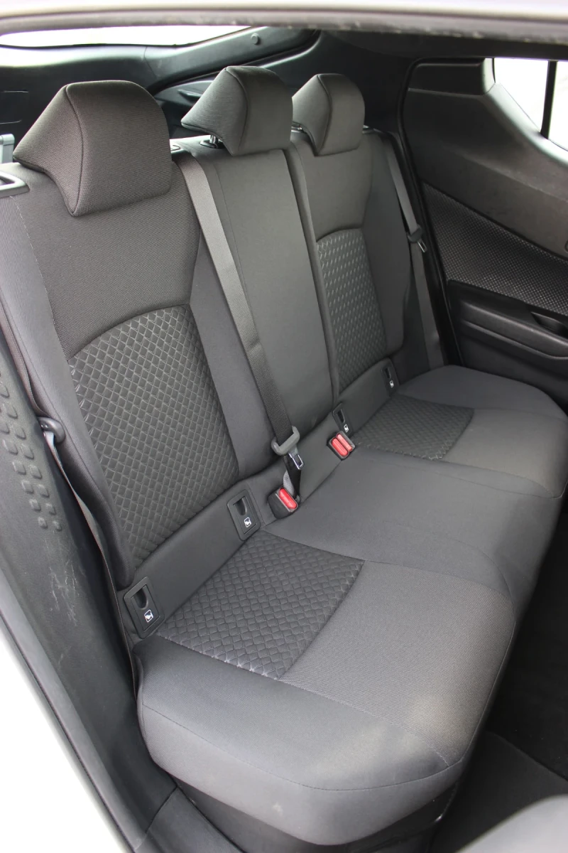 Toyota C-HR 1.8 HYBRID/ Камера/ Подгрев/ Парктроник, снимка 10 - Автомобили и джипове - 49698677