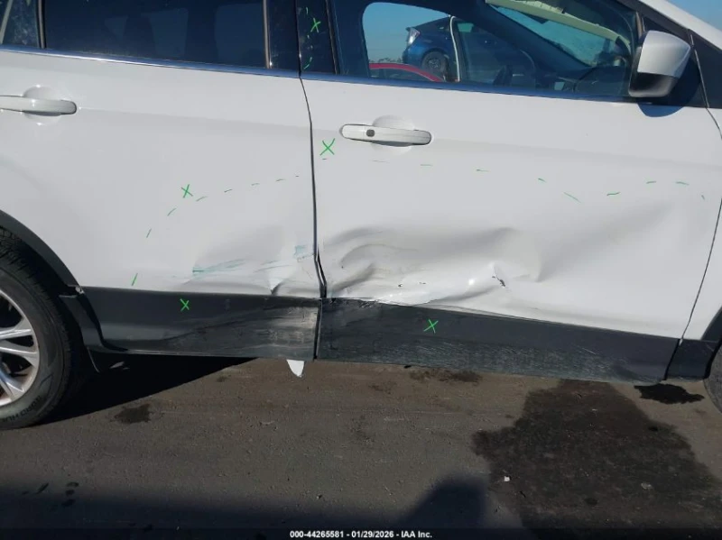 Ford Escape 1.5l Se, снимка 6 - Автомобили и джипове - 53465229