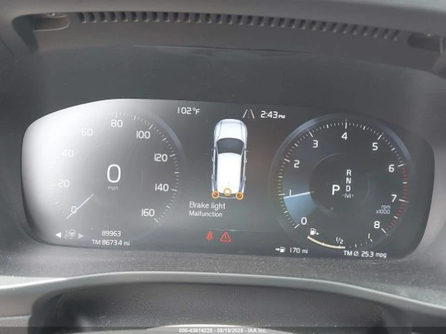 Volvo XC40 T5* R-DESIGN* АВТО КРЕДИТ - изображение 8