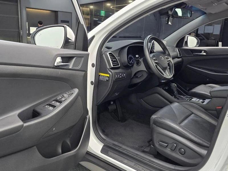 Hyundai Tucson Gasoline 1.6 Turbo 4WD| 177к.с.| ВКЛ.ТЕХНОТЕСТ, снимка 10 - Автомобили и джипове - 55432527