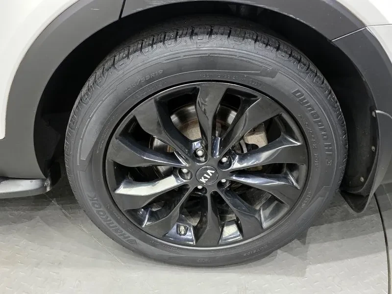 Kia Sorento 2.2 4Wd Noblesse Special - САМО 30% АВАНС!, снимка 5 - Автомобили и джипове - 55474400
