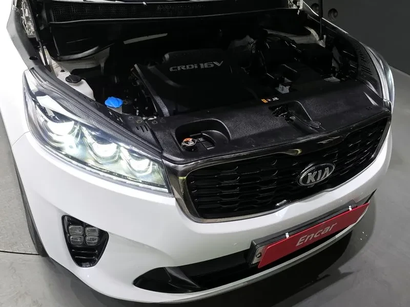 Kia Sorento 2.2 4Wd Noblesse Special - САМО 30% АВАНС!, снимка 6 - Автомобили и джипове - 55474400