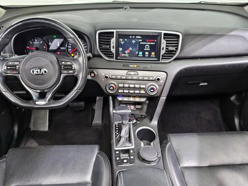 Kia Sportage 1.7 2Wd Noblesse, снимка 7 - Автомобили и джипове - 55889408