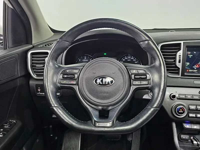 Kia Sportage 1.7 2Wd Noblesse, снимка 13 - Автомобили и джипове - 55889408