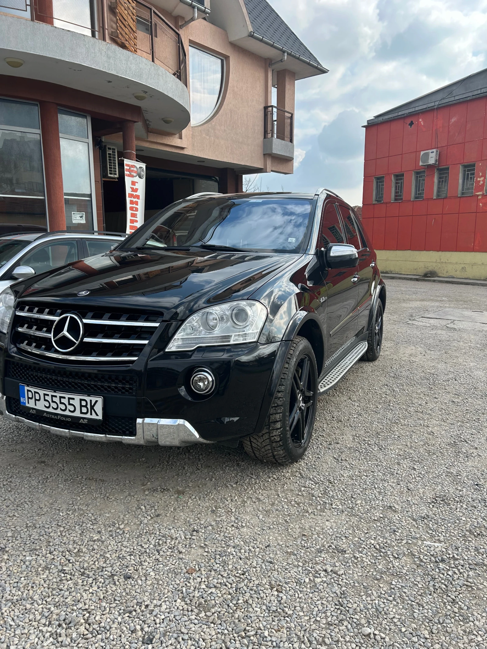 Mercedes-Benz ML 63 AMG  - изображение 4