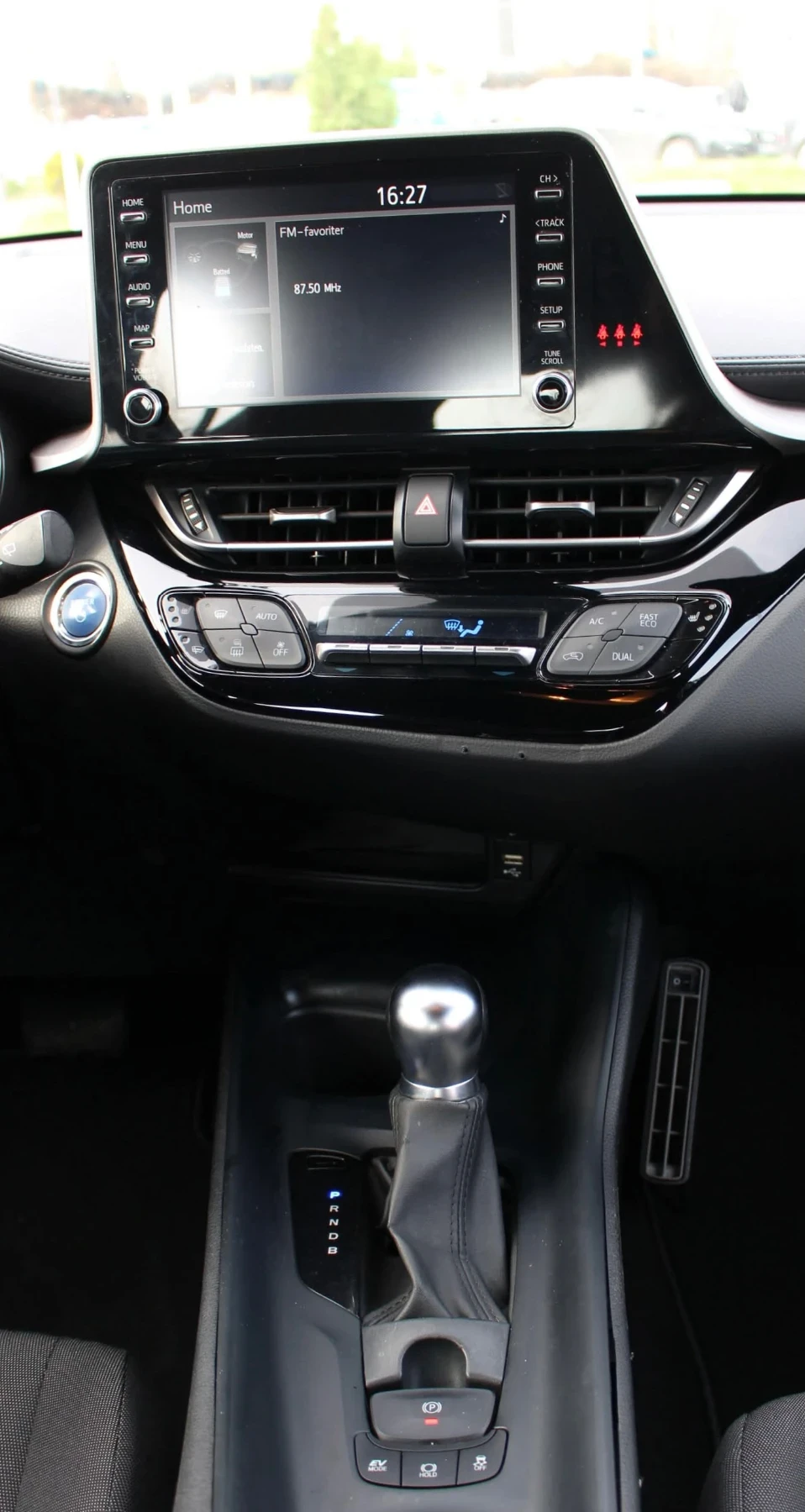 Toyota C-HR 1.8 HYBRID/ / /  | Mobile.bg   14