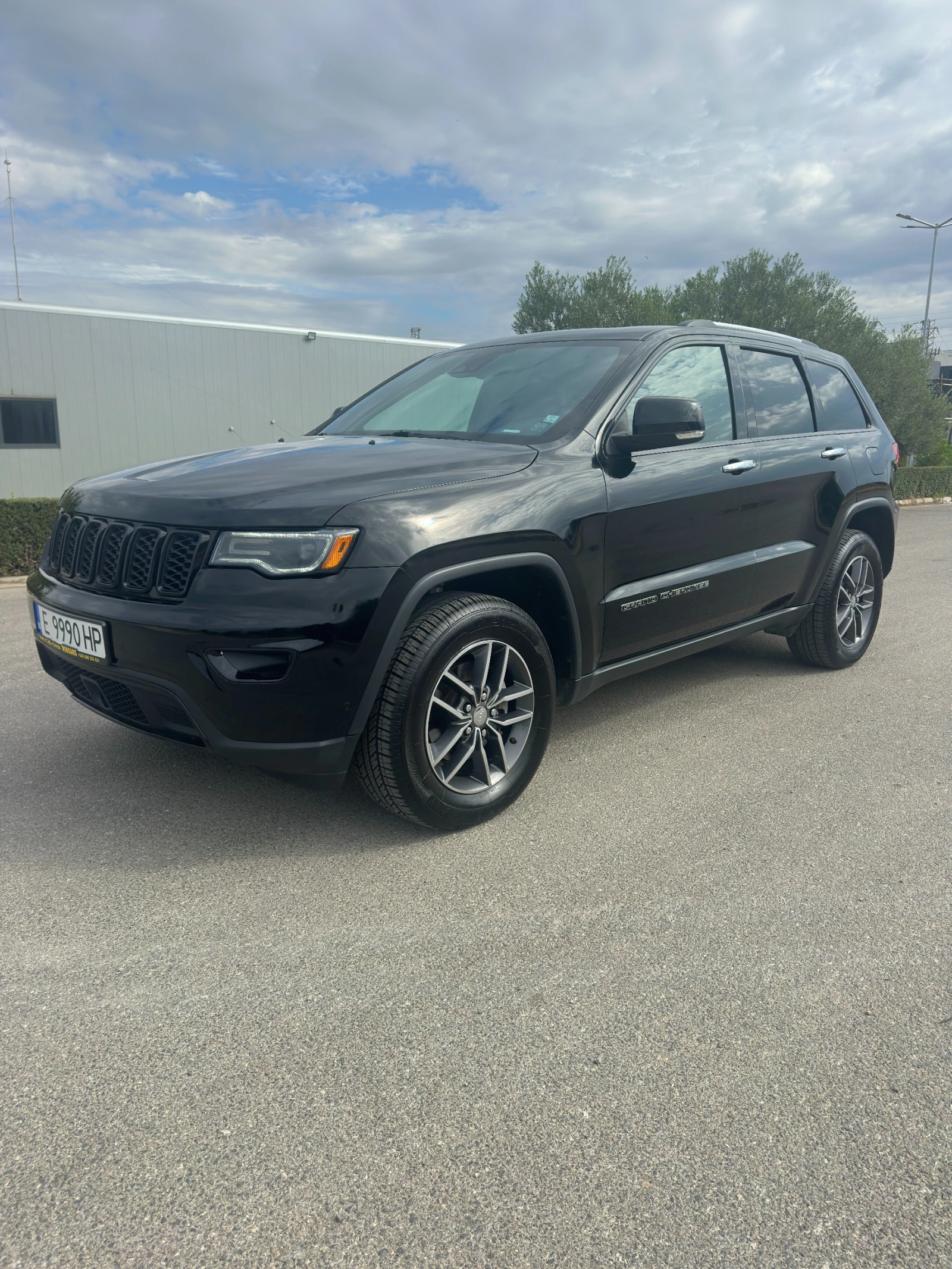 Jeep Grand cherokee  - изображение 2