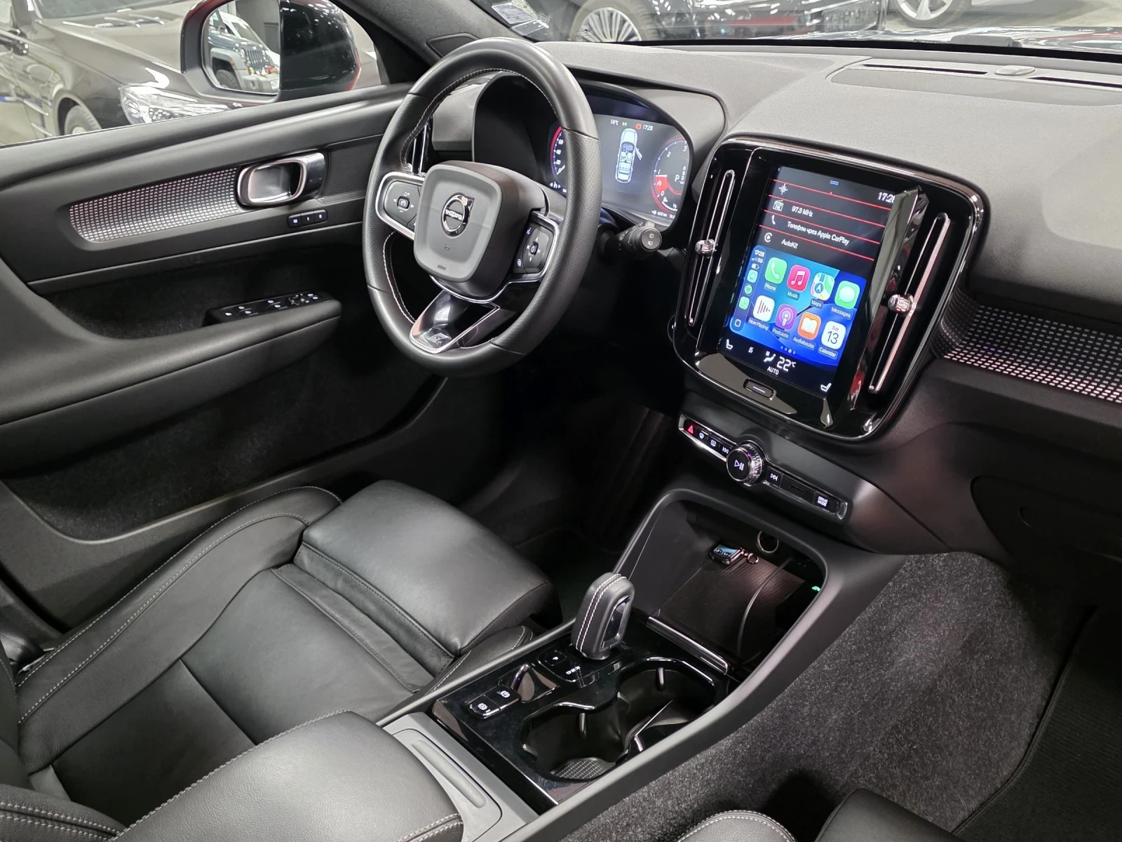 Volvo XC40 D3 | AWD | R-design | Мото Пфое - изображение 9