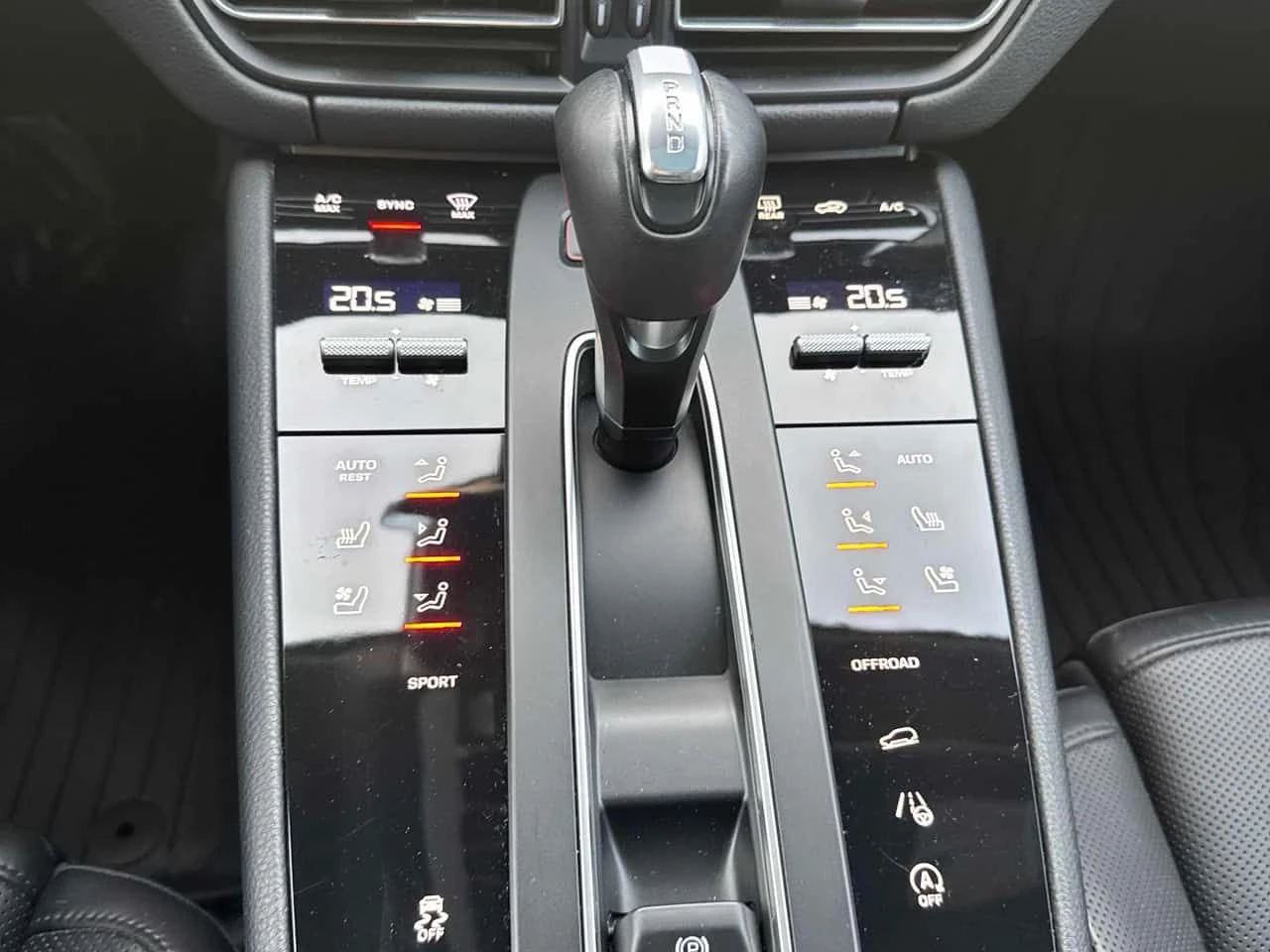 Porsche Macan  BASE | ��������� | ��� ����� | CARFAX | Mobile.bg � ����������� 10