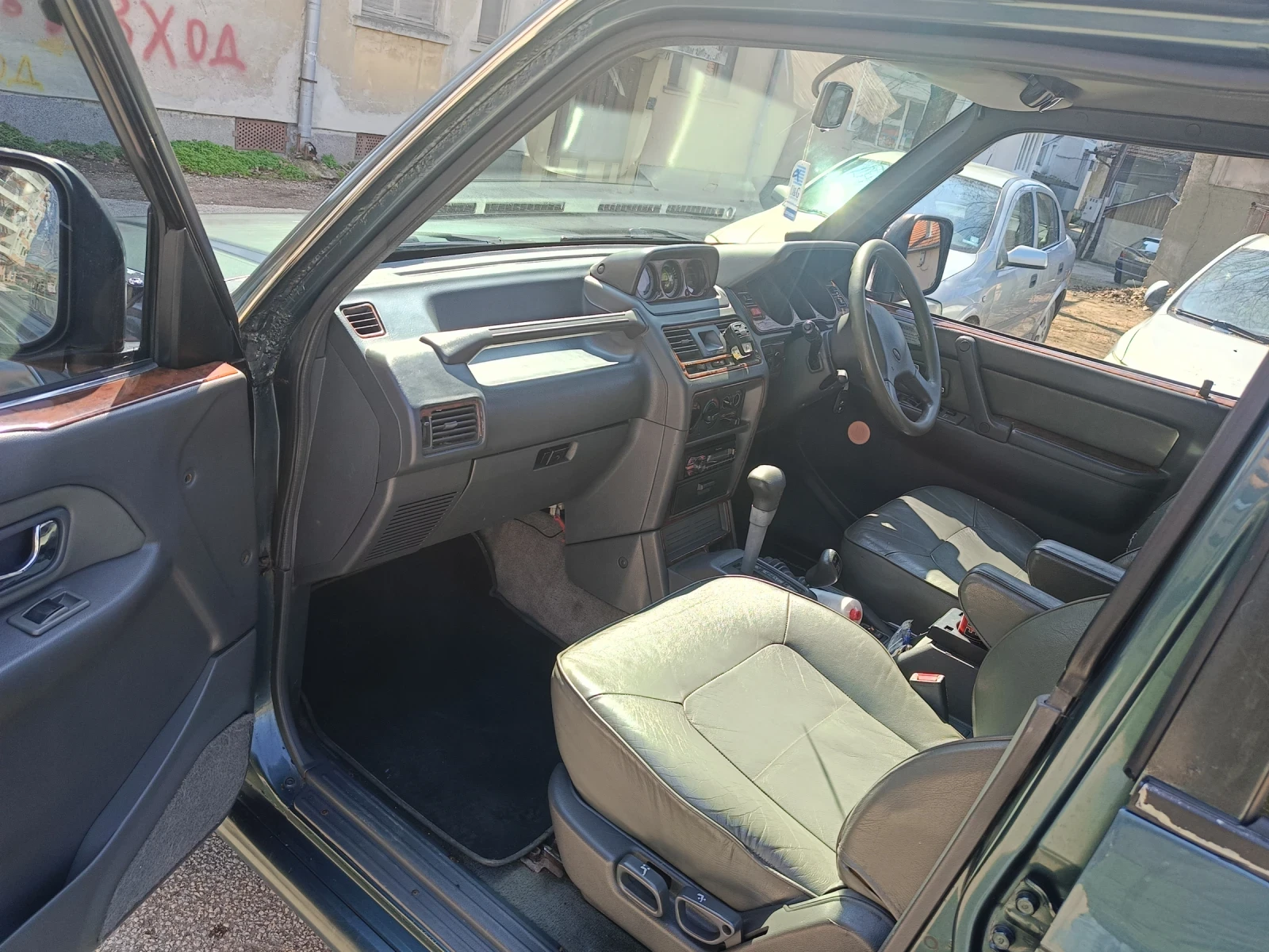 Mitsubishi Pajero, снимка 7 - Автомобили и джипове - 53974678