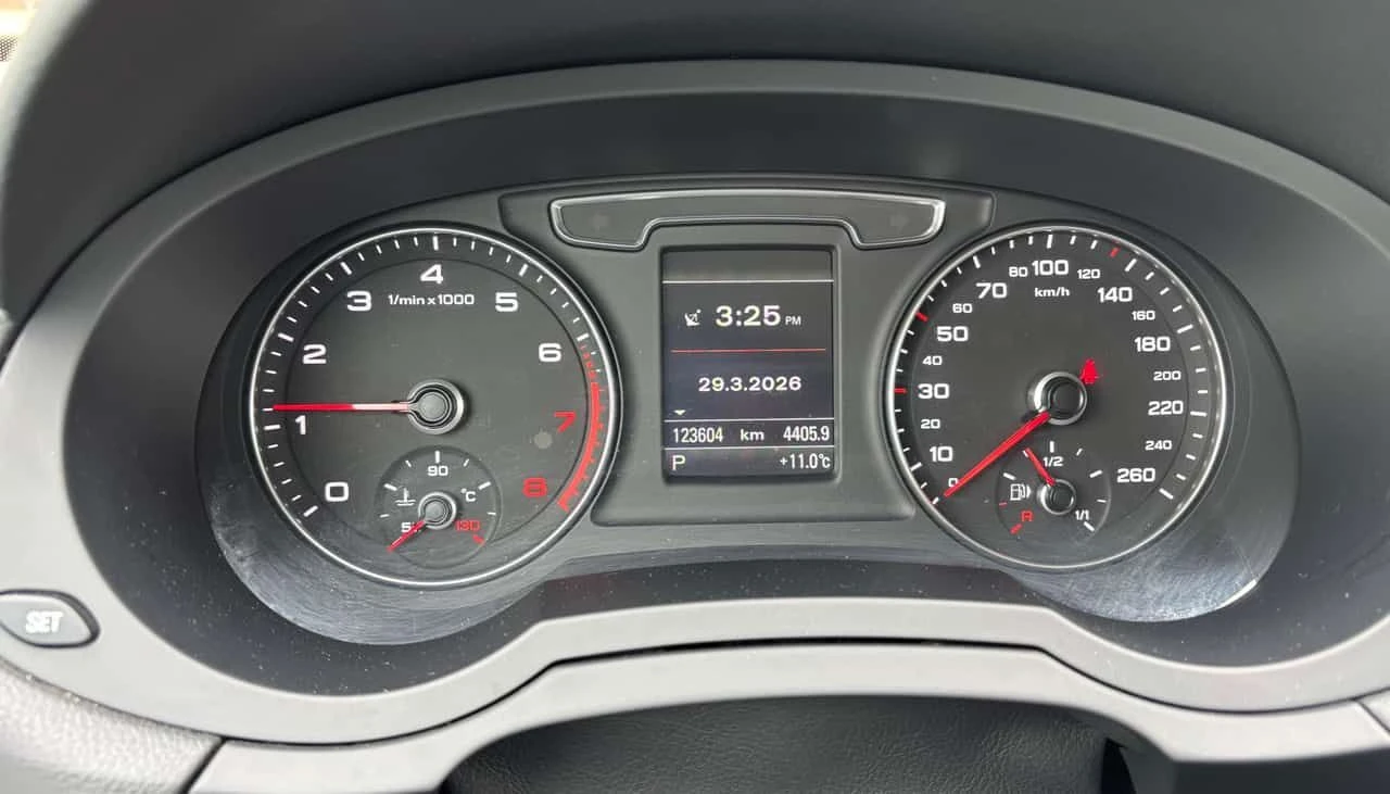 Audi Q3 PROGRESSIV/CARFAX/ПАНОРАМА/ПОДГРЕВИ/ВТОРИ ГУМИ, снимка 8 - Автомобили и джипове - 54071951