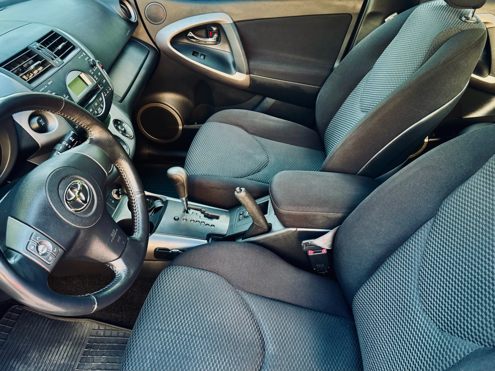 Toyota Rav4 2.0vvt  4x4 AUTOMATIC , снимка 6 - Автомобили и джипове - 55567269