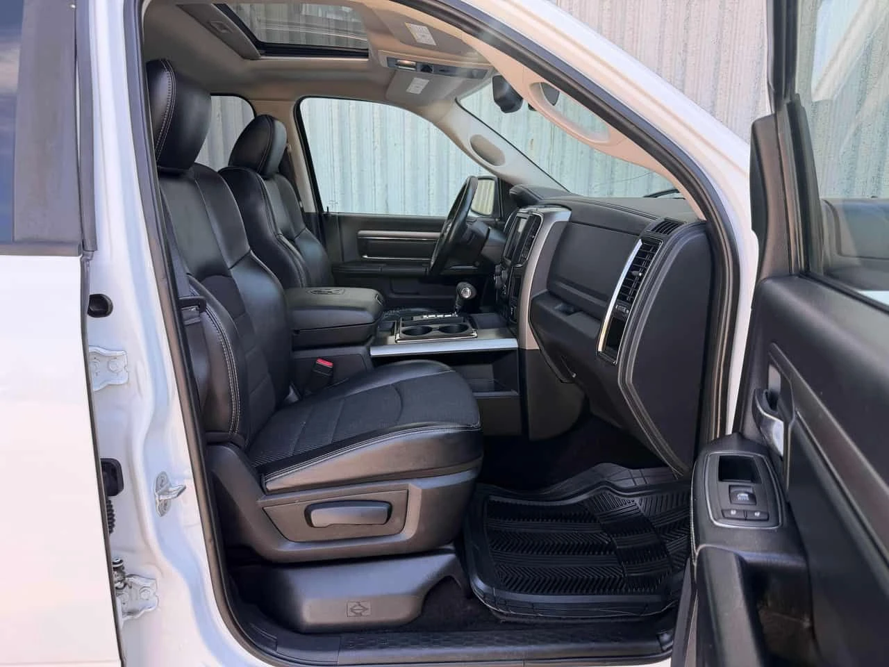 Dodge RAM 1500 * Sport * АВТОКРЕДИТ БЕЗ ПЪРВОНАЧАЛНА ВНОСКА* , снимка 12 - Автомобили и джипове - 55666850