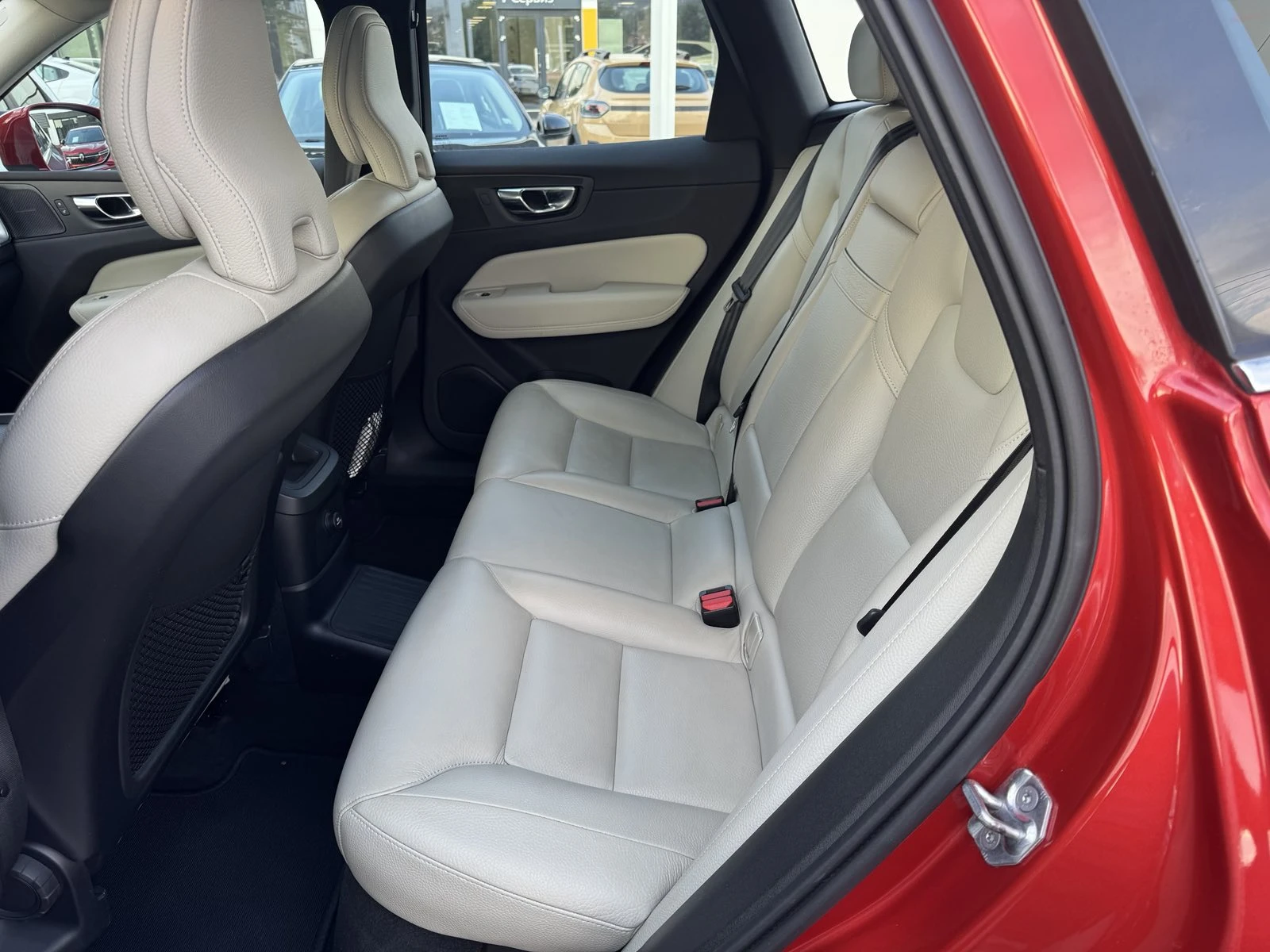 Volvo XC60 T8  PLUG-IN AWD, снимка 12 - Автомобили и джипове - 55898652