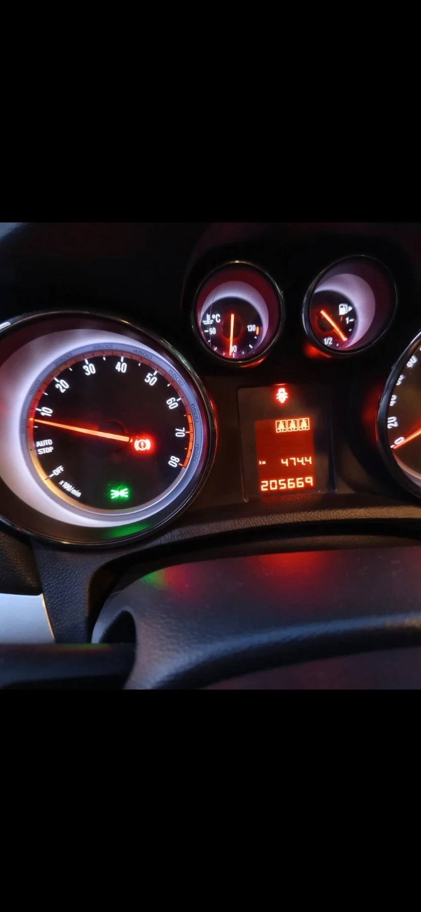 Opel Mokka, снимка 2 - Автомобили и джипове - 56647654