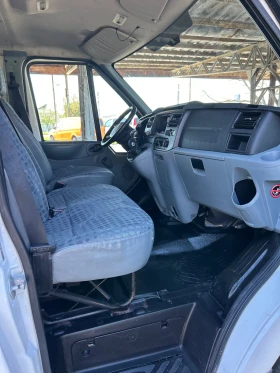Ford Transit 2.2CRDI Климатик 9места 6скорости ГЕРМАНИЯ, снимка 16