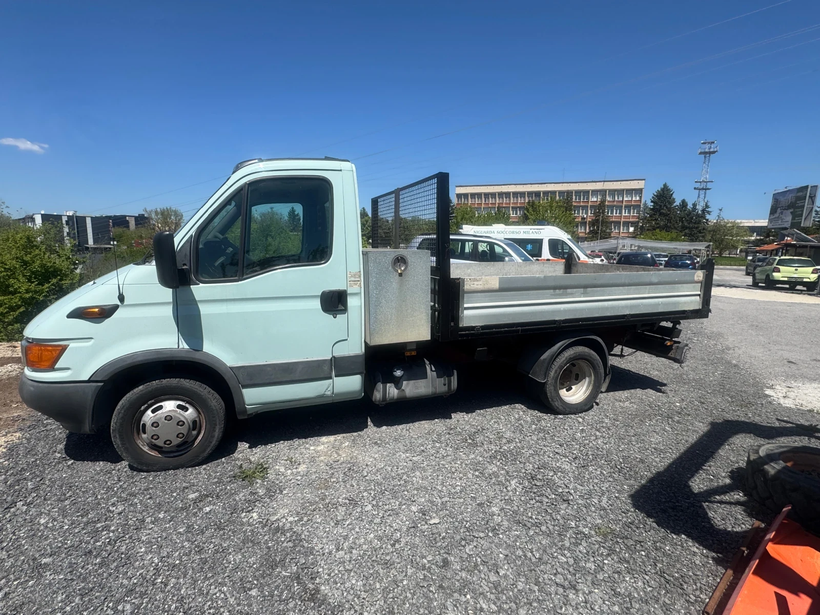 Iveco Daily, снимка 4 - Камиони - 54711976