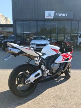 ����� �� �������� �� Honda Cbr 1000RR SC57