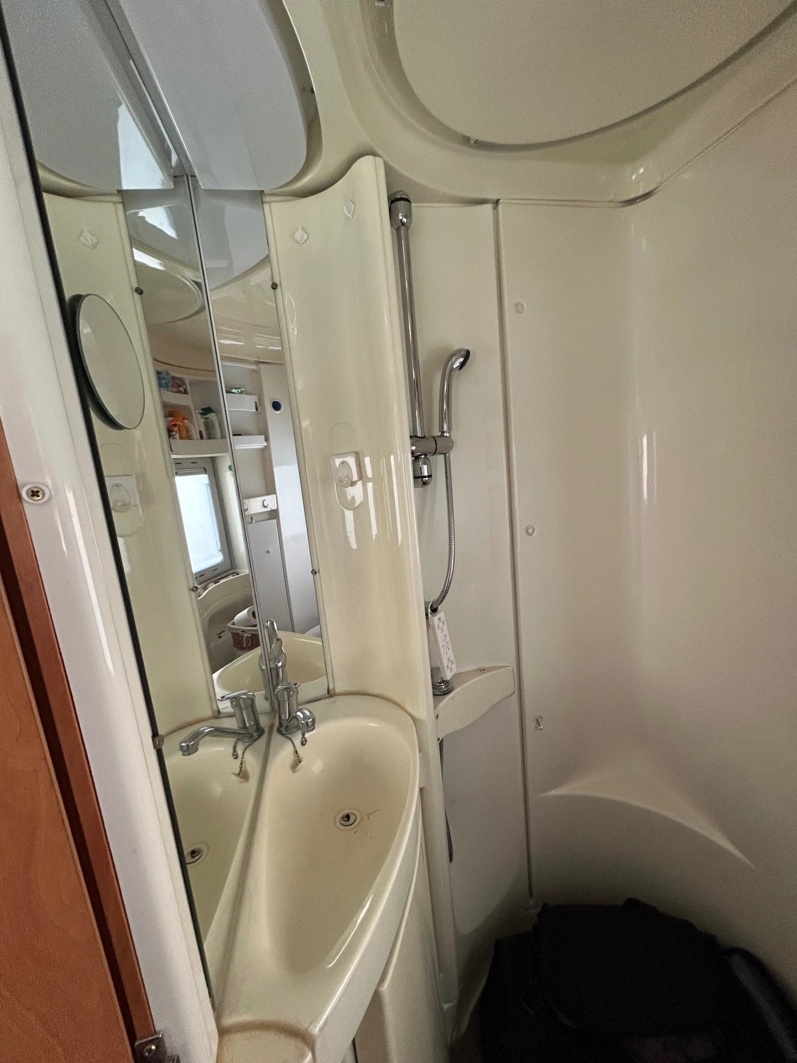 ������ Knaus 2003 | Mobile.bg � ����������� 15