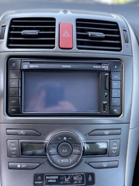 Toyota Auris 1.4D4D, снимка 7