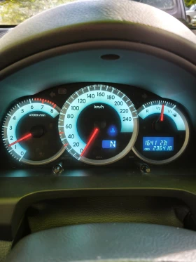 Toyota Corolla verso, снимка 17