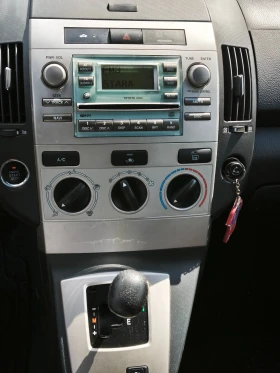Toyota Corolla verso, снимка 8