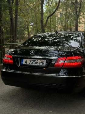 Mercedes-Benz E 220, снимка 1