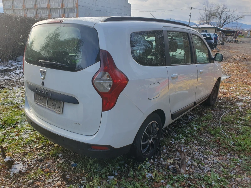 Dacia Lodgy 1.5dci, снимка 4 - Автомобили и джипове - 48048763