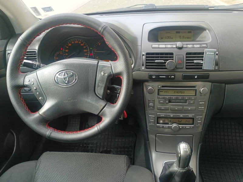 Toyota Avensis D4D, снимка 10 - Автомобили и джипове - 48971207