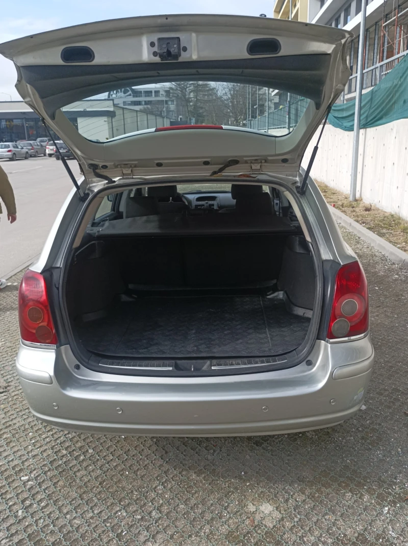 Toyota Avensis D4D, снимка 6 - Автомобили и джипове - 48971207