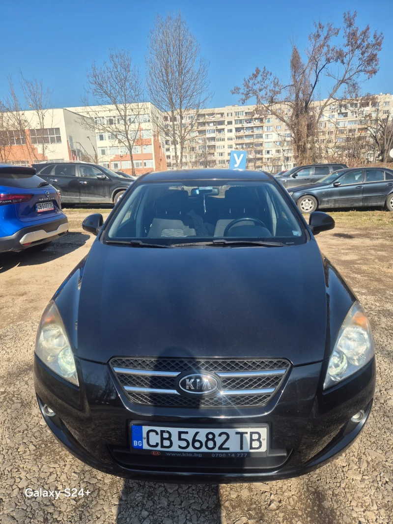 Kia Ceed 1.6 126 к.  Газ, Швейцария, Учебен, снимка 1 - Автомобили и джипове - 49631224