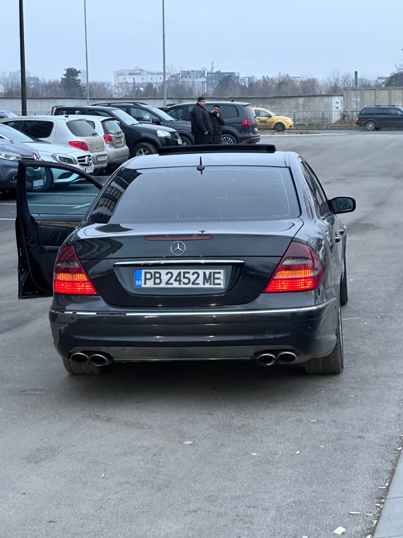 Mercedes-Benz E 320, снимка 4 - Автомобили и джипове - 49443631