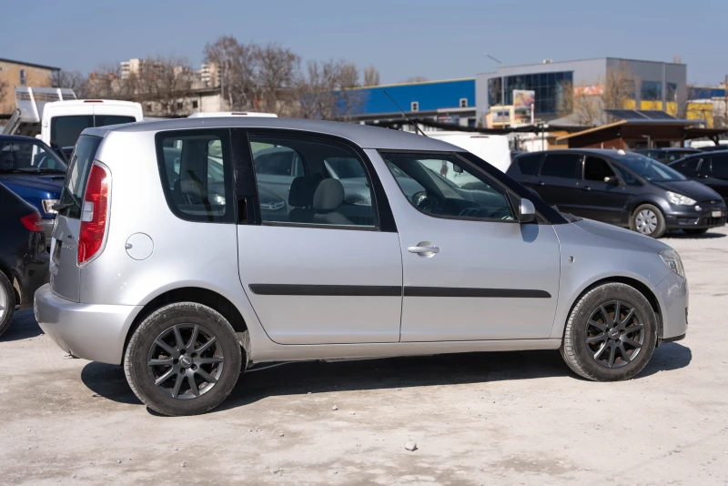 Skoda Roomster 1.4 d, снимка 6 - Автомобили и джипове - 49466343