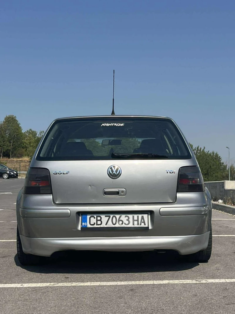 VW Golf 1.9 tdi, снимка 2 - Автомобили и джипове - 52738307