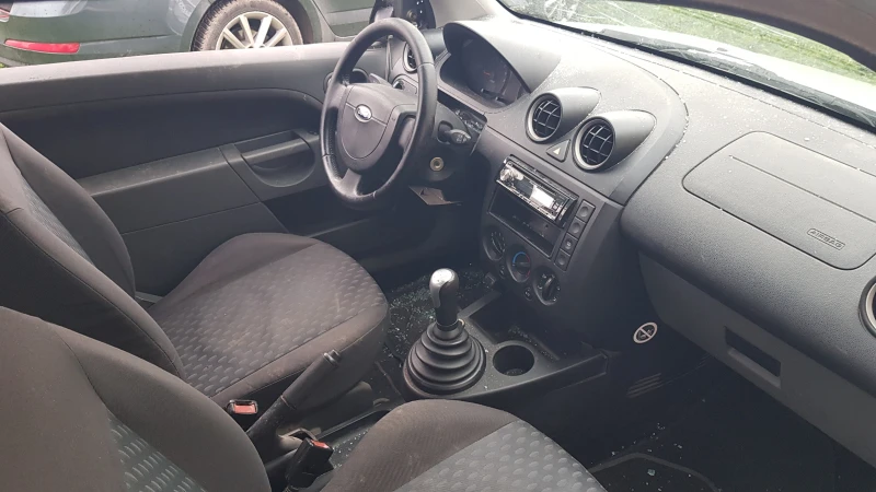 Ford Fiesta 1.25LPG, снимка 8 - Автомобили и джипове - 53119601