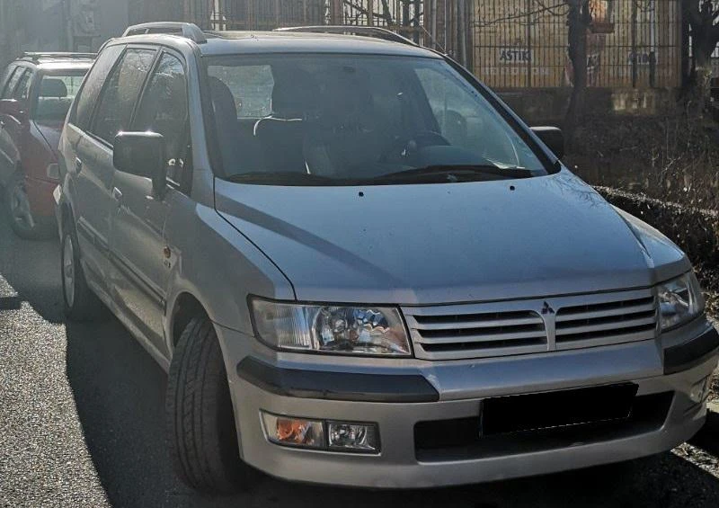 Mitsubishi Space wagon 2.4GDI, снимка 1 - Автомобили и джипове - 46671556