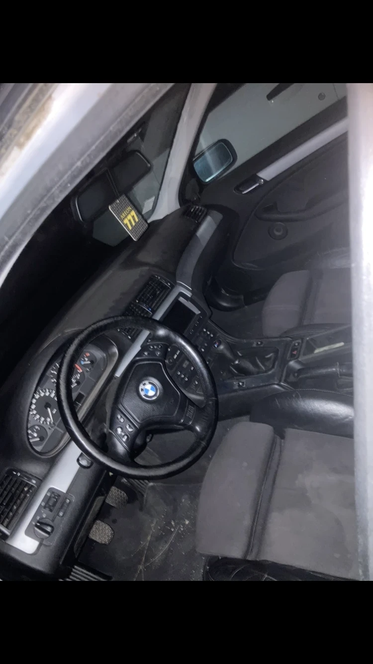 BMW 325 2.5 170коня седан  - изображение 9