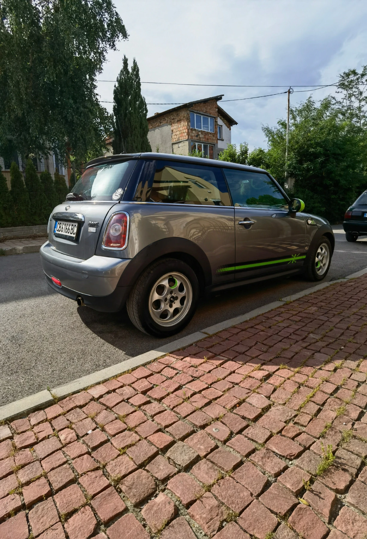 Mini Cooper One - изображение 6