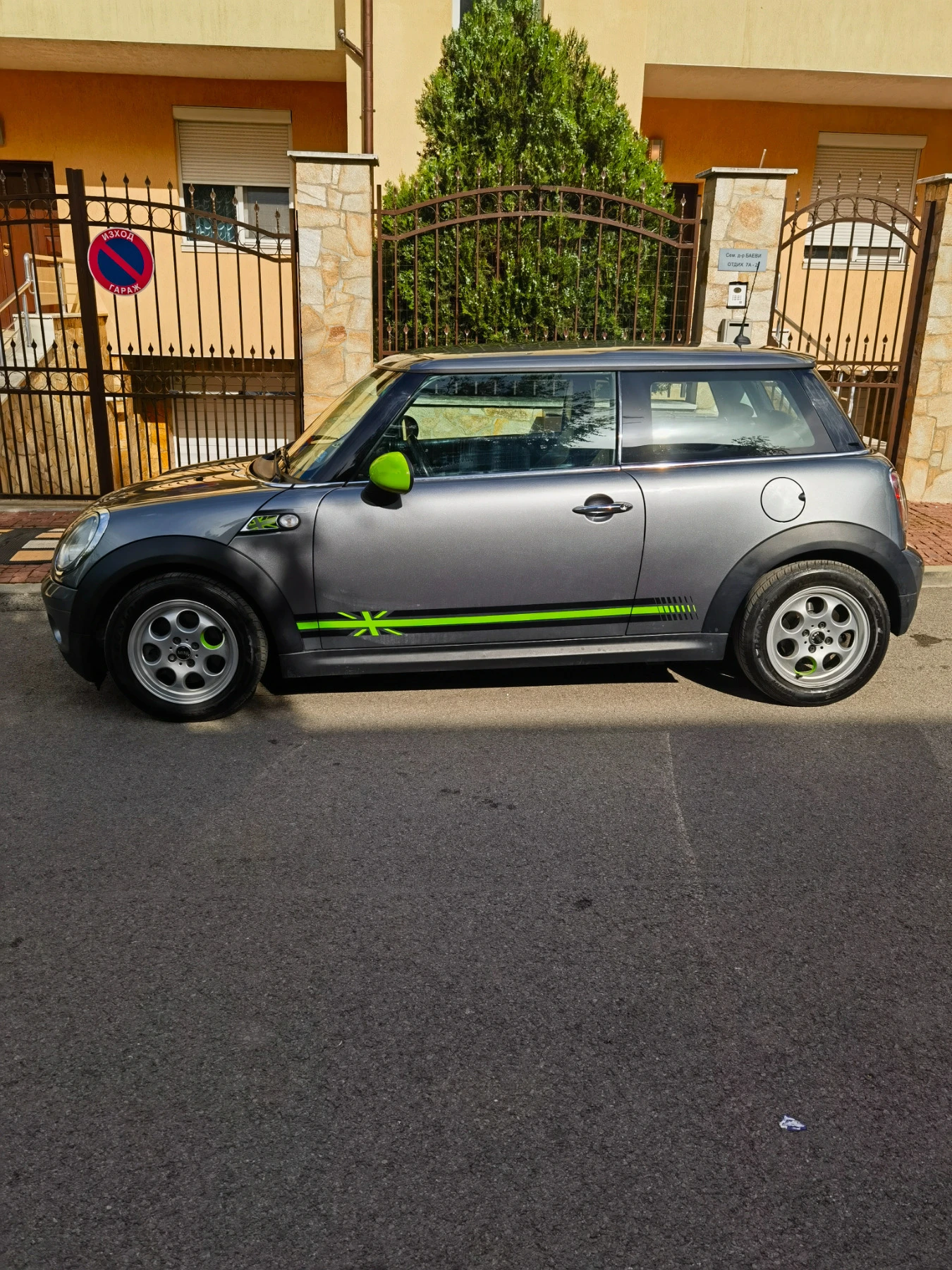 Mini Cooper One - изображение 3