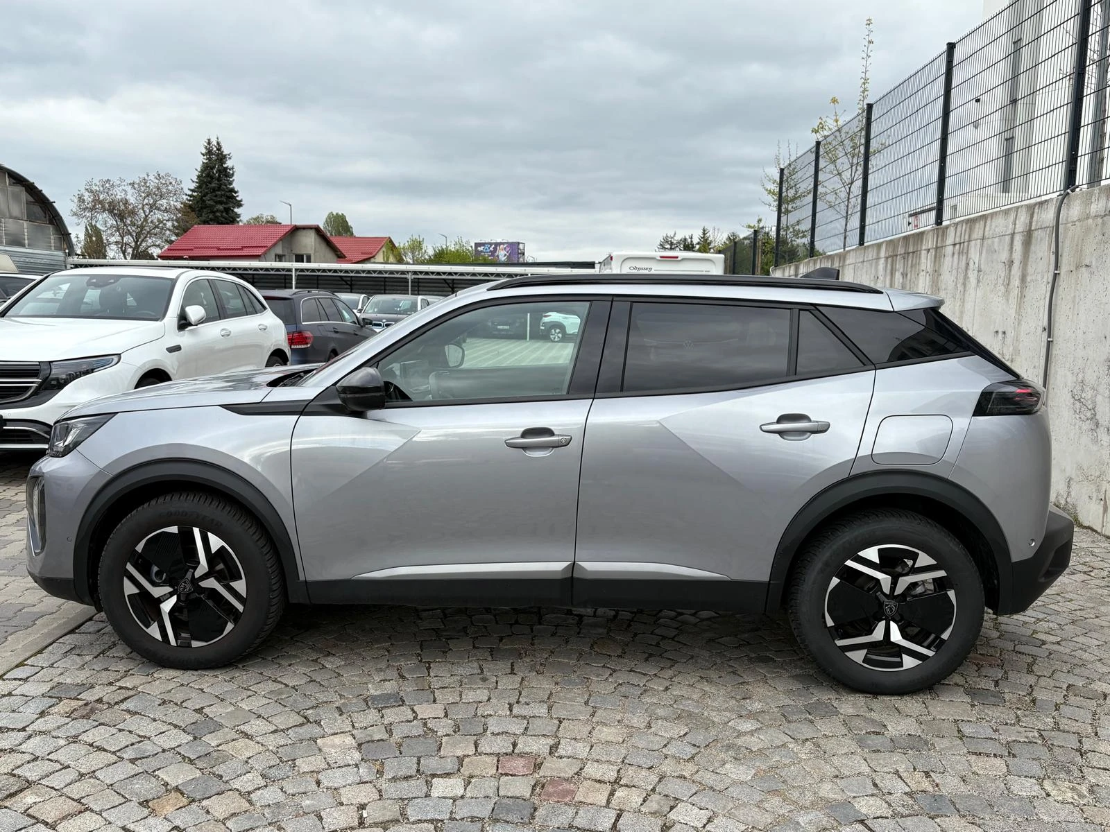 Peugeot 2008 Pure-Tech/Allure/NAVI/360/Key/16хил.км./Гаранция! - изображение 7