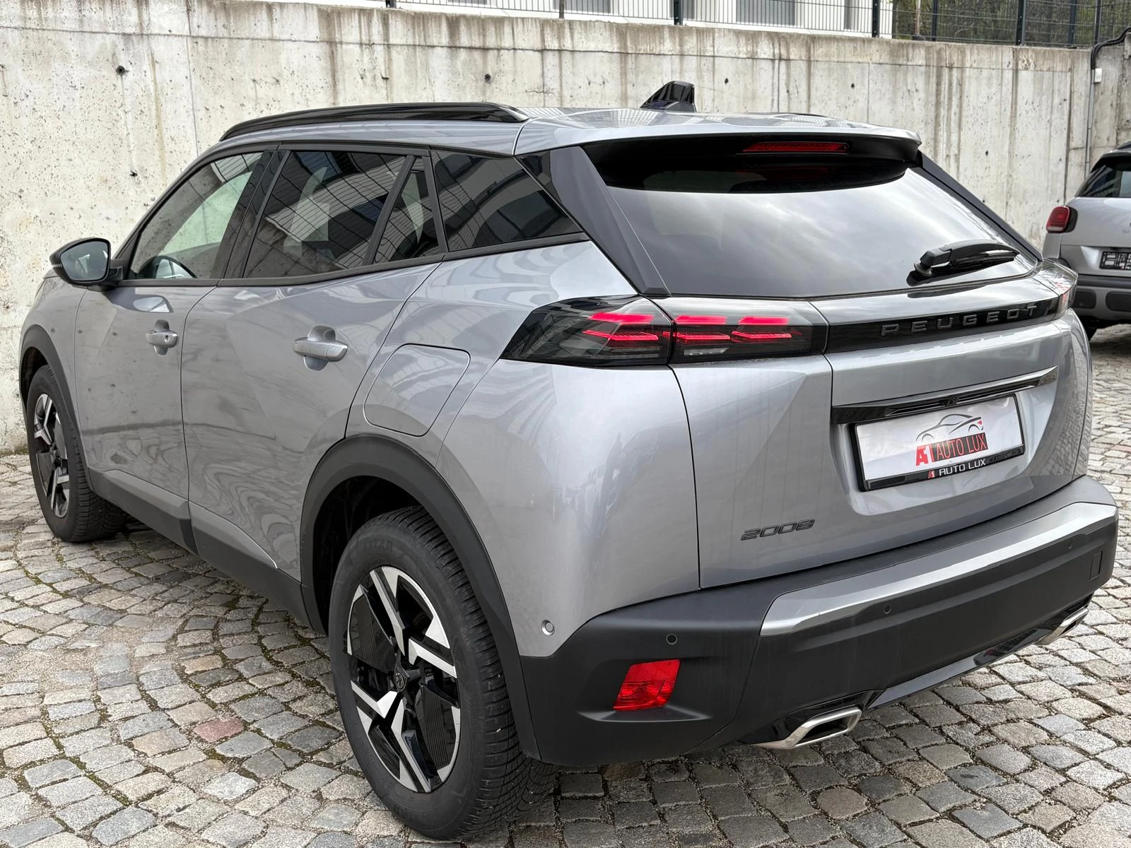 Peugeot 2008 Pure-Tech/Allure/NAVI/360/Key/16хил.км./Гаранция! - изображение 3