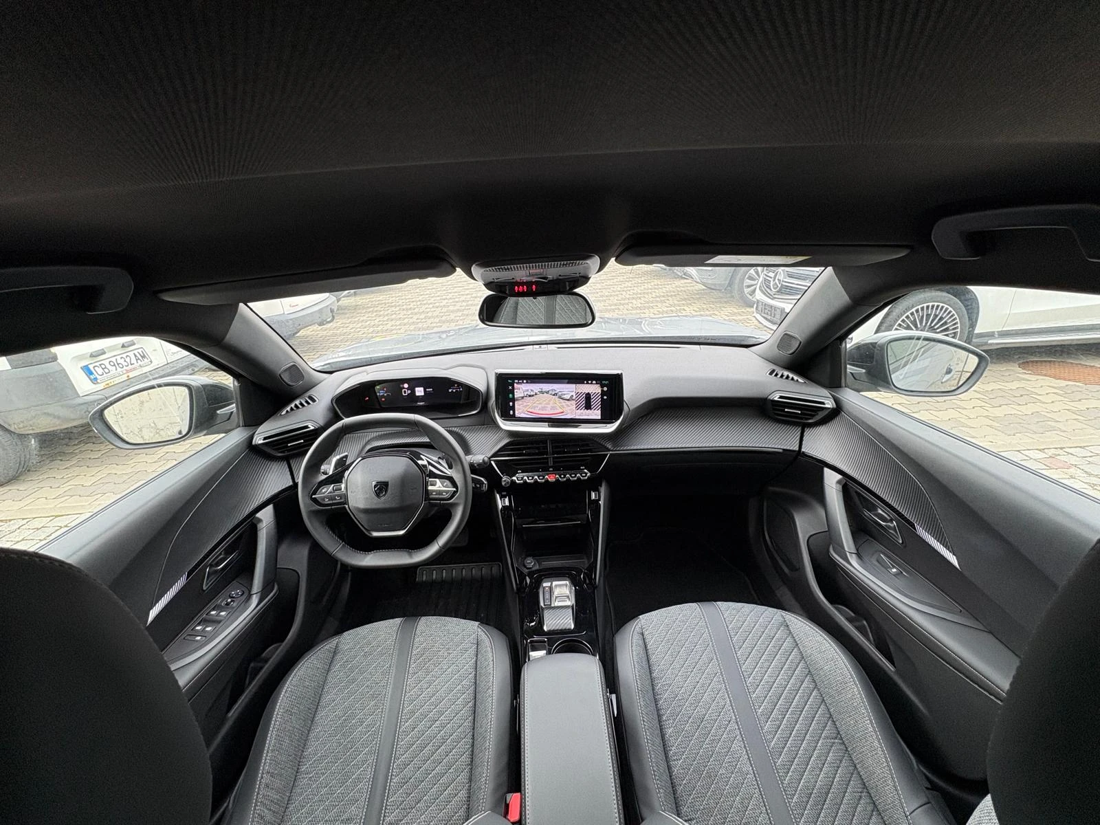 Peugeot 2008 Pure-Tech/Allure/NAVI/360/Key/16хил.км./Гаранция! - изображение 8