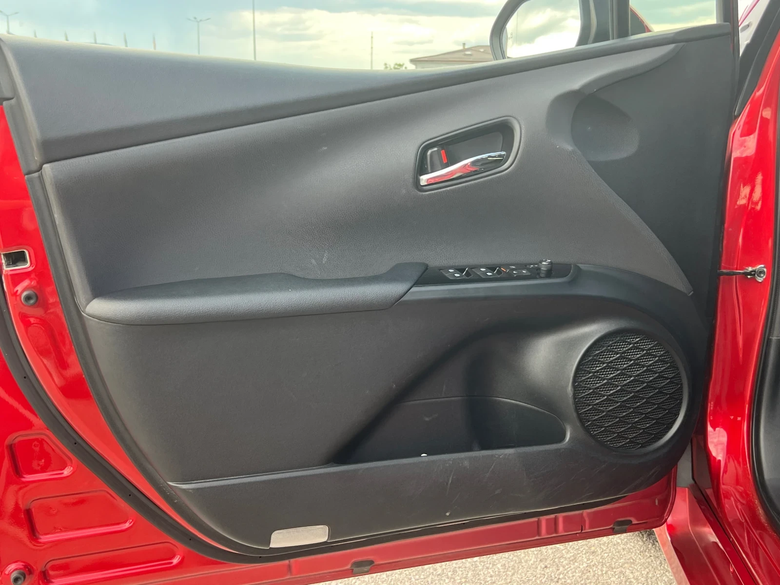 Toyota Prius  - изображение 8