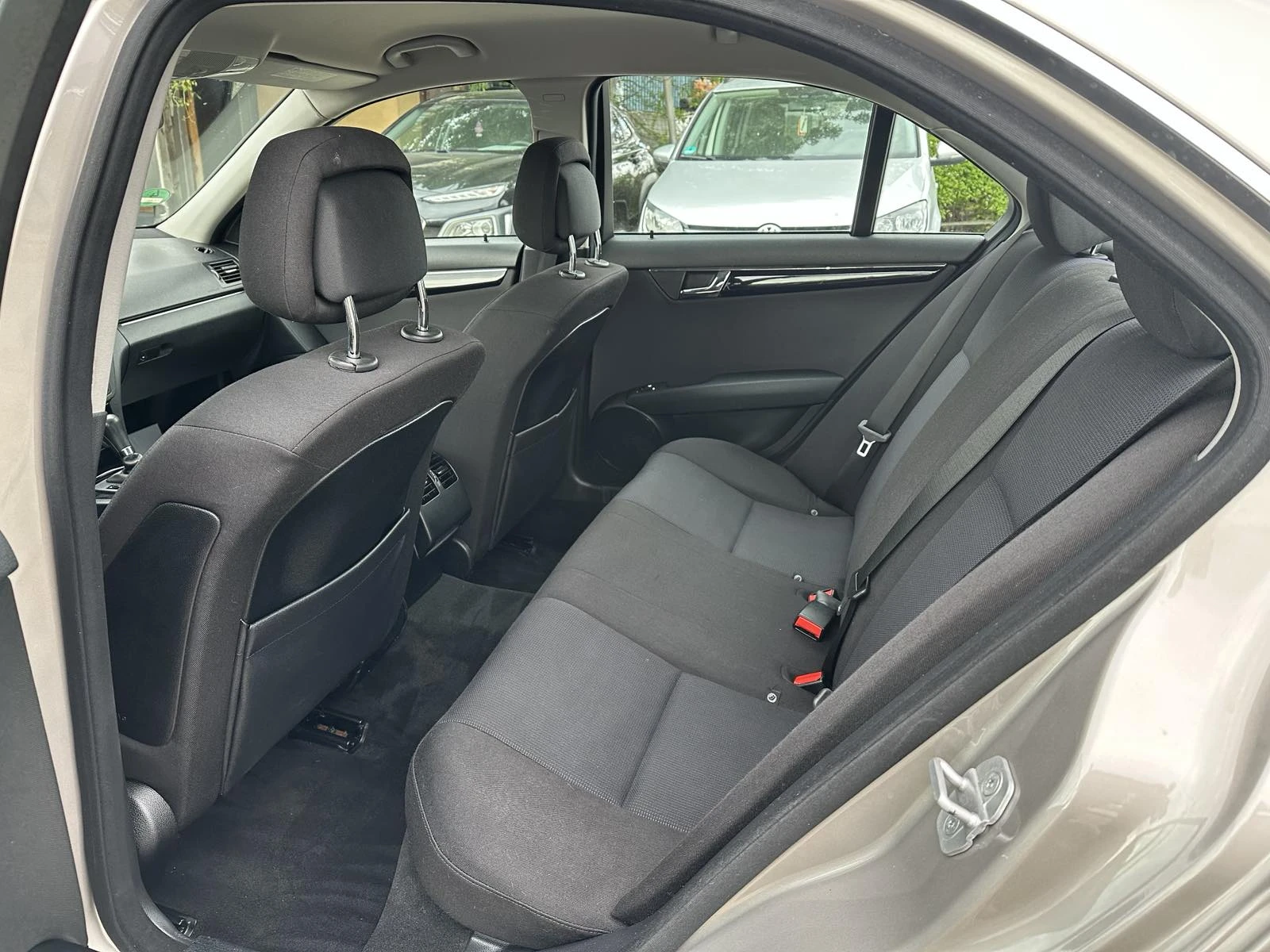 Mercedes-Benz C 200 Коmpressor Автоматик - изображение 10
