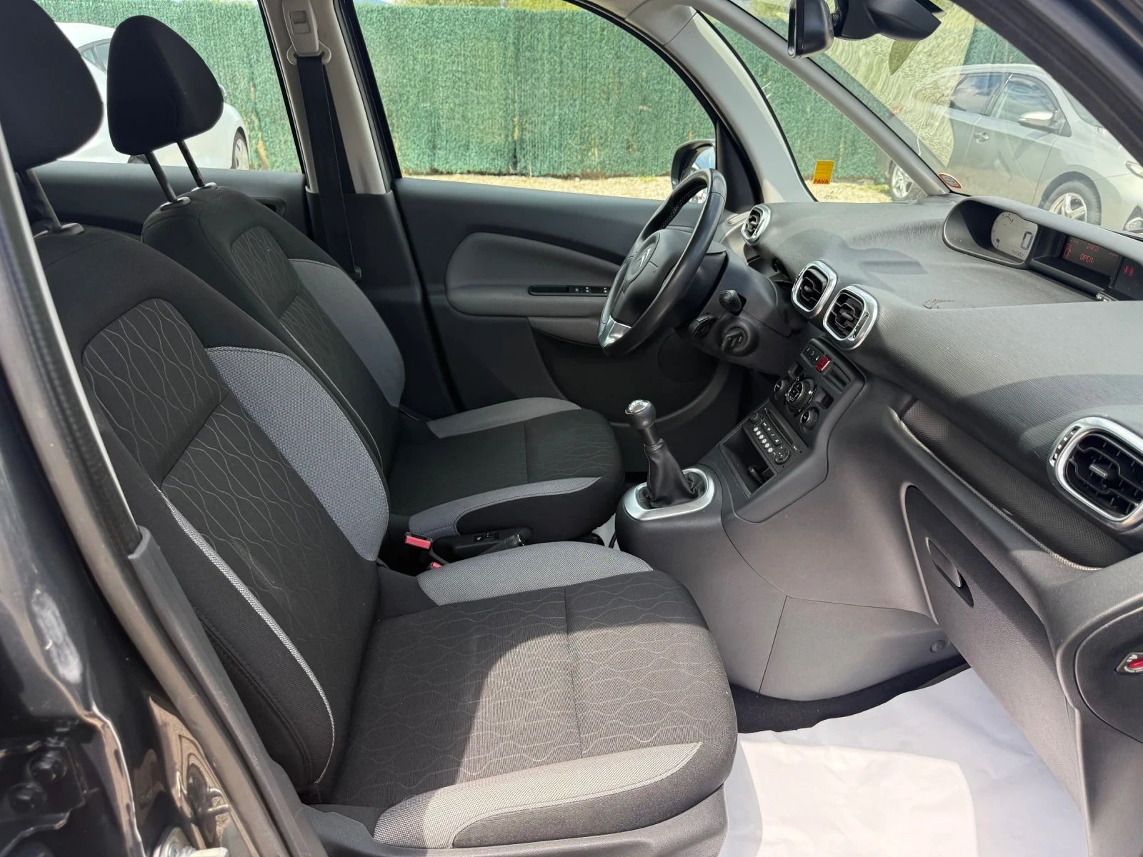 Citroen C3 Picasso 1.6d 100hp EVRO6 - изображение 10