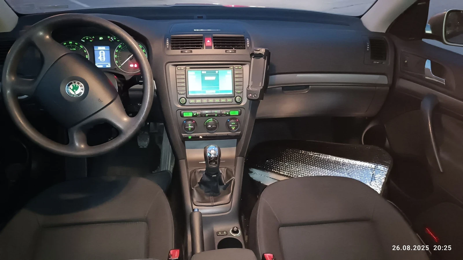Skoda Octavia II Combi 2.0CDTI 140 k.c. MT6 - изображение 8