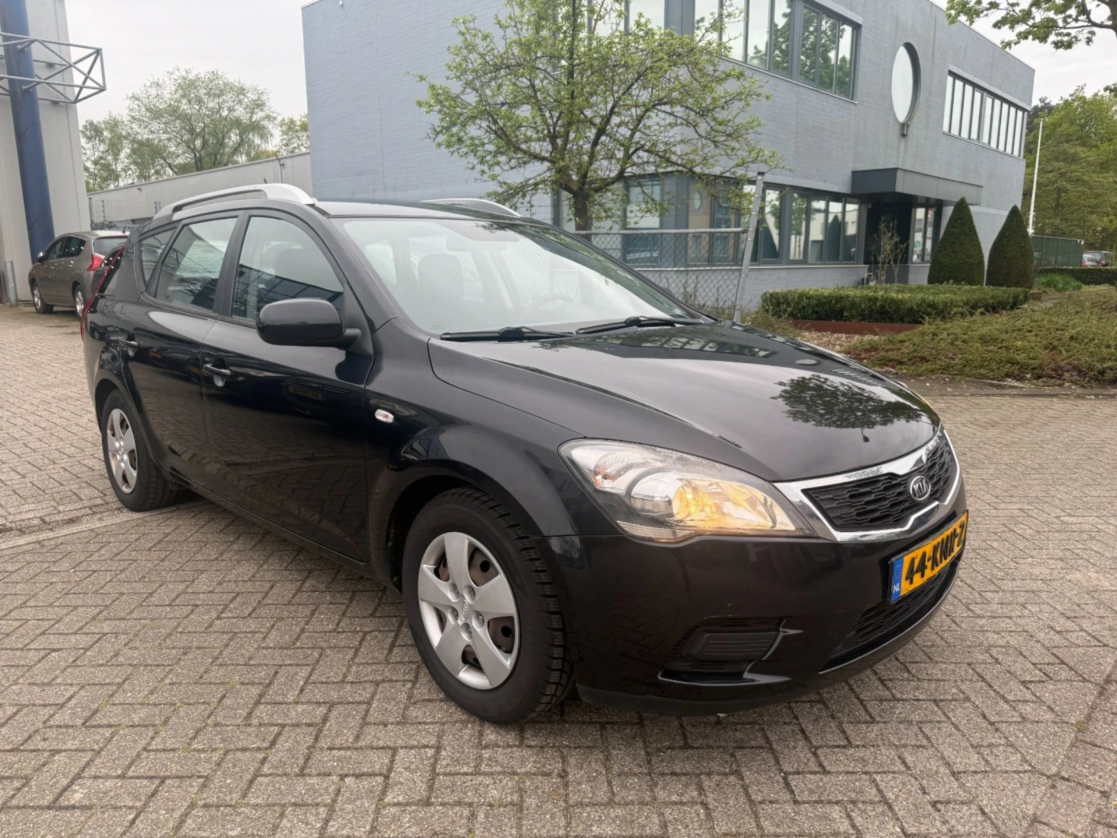 Kia Ceed 1.4 BENZIN  - изображение 2