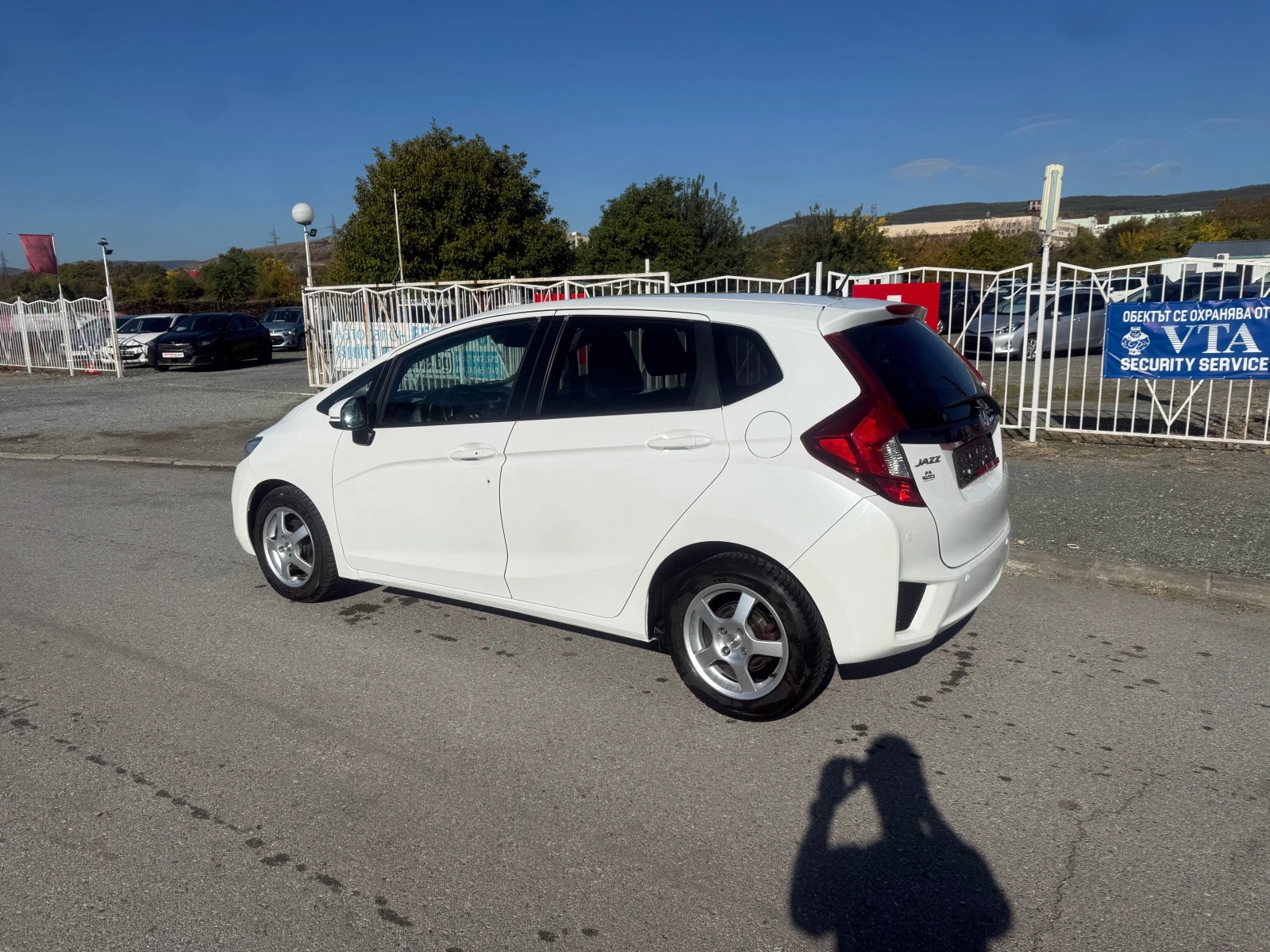 Honda Jazz 1.3 AUT. ELEGANCE ШВЕЙЦАРИЯ - изображение 2