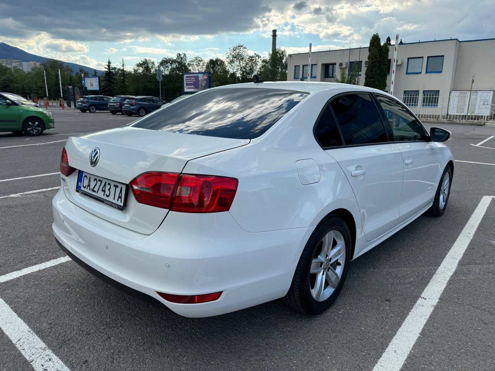 VW Jetta  - изображение 4